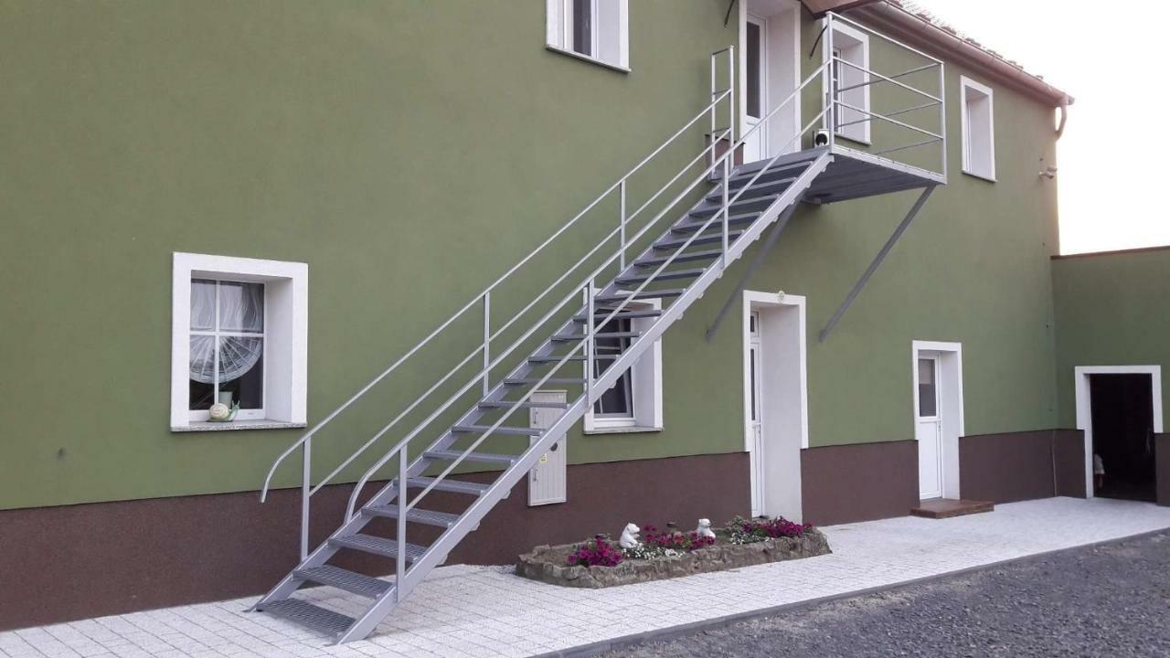 Gospodarstwo Agroturystyczne " Gabrysia " Wykroty  Exterior photo